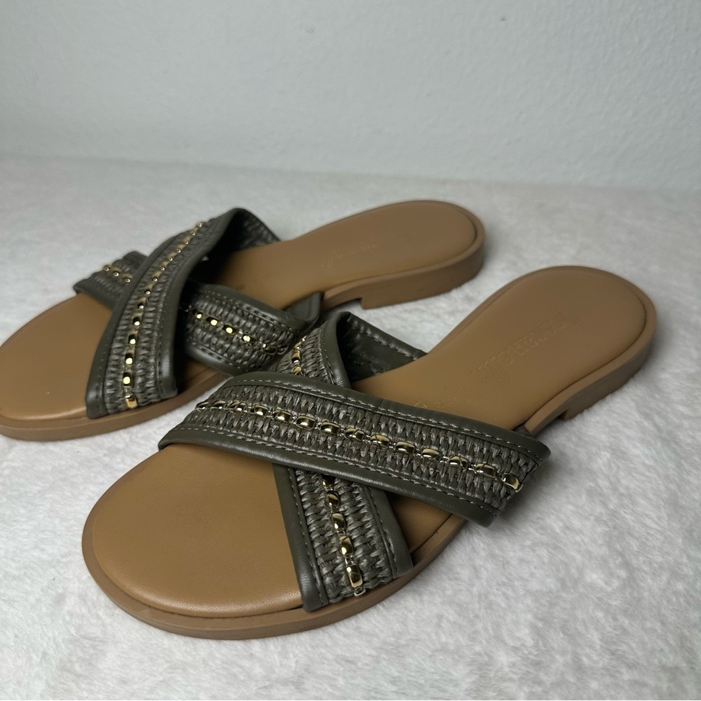 Toscanella Made In Italy Flat Sandals Beaded Army Green Leather Strap Size 8 - Picture 2 of 13